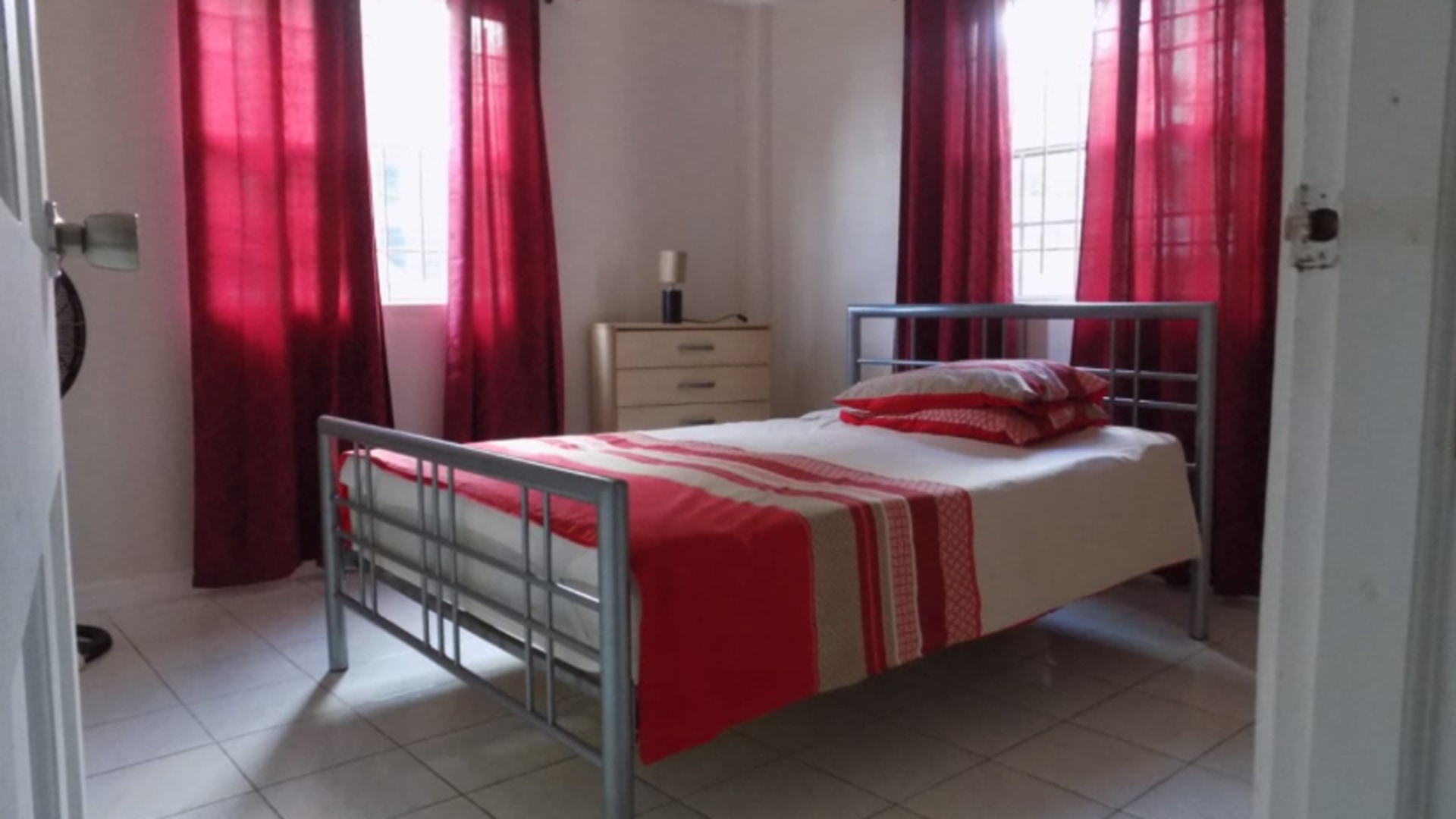 st lucia real estate RODNEY CRESCENT NO 597 - DOWNSTAIR bedroom bedS APT for rent