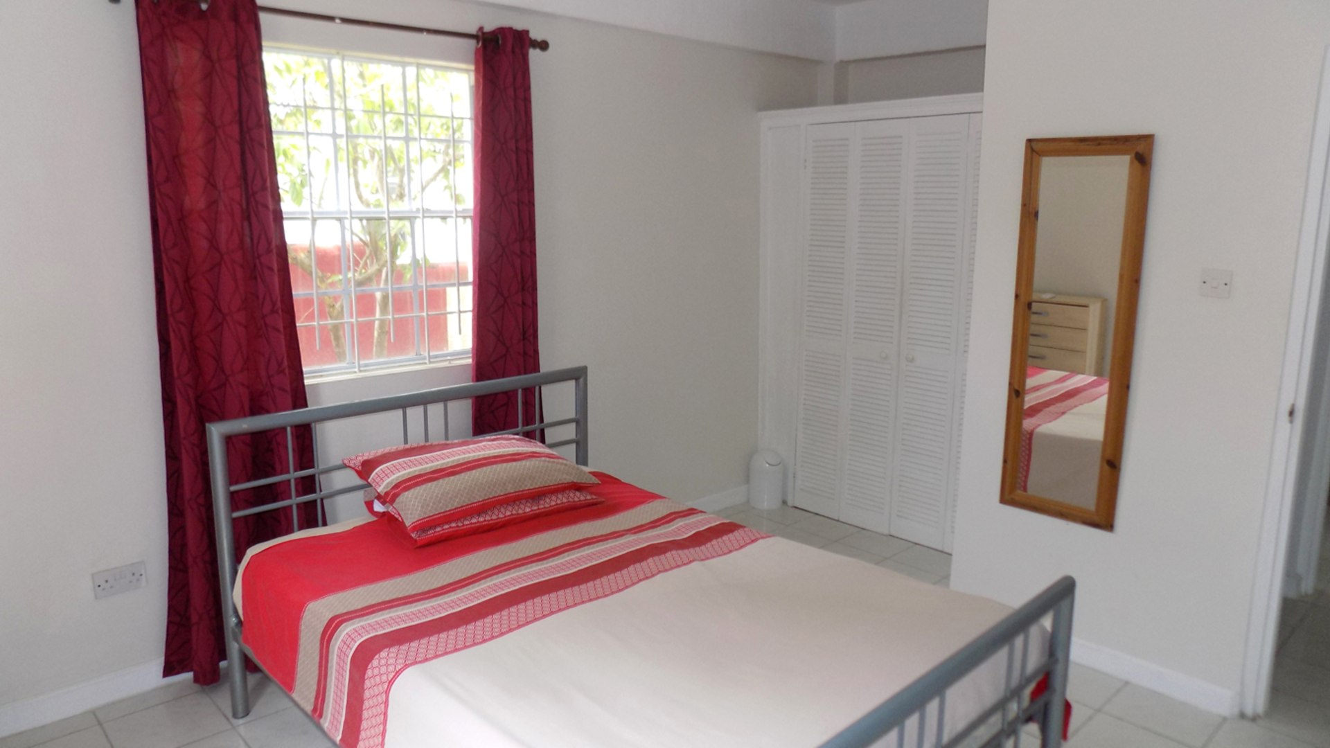 st lucia real estate RODNEY CRESCENT NO 597 - DOWNSTAIRS APT for rent red bed