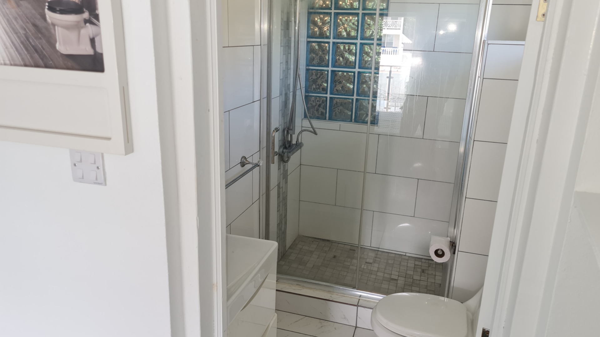 Rodney bay one bed123 st lucia real estate Rodney Bay 1 Bedroom Apartment for rent toilet