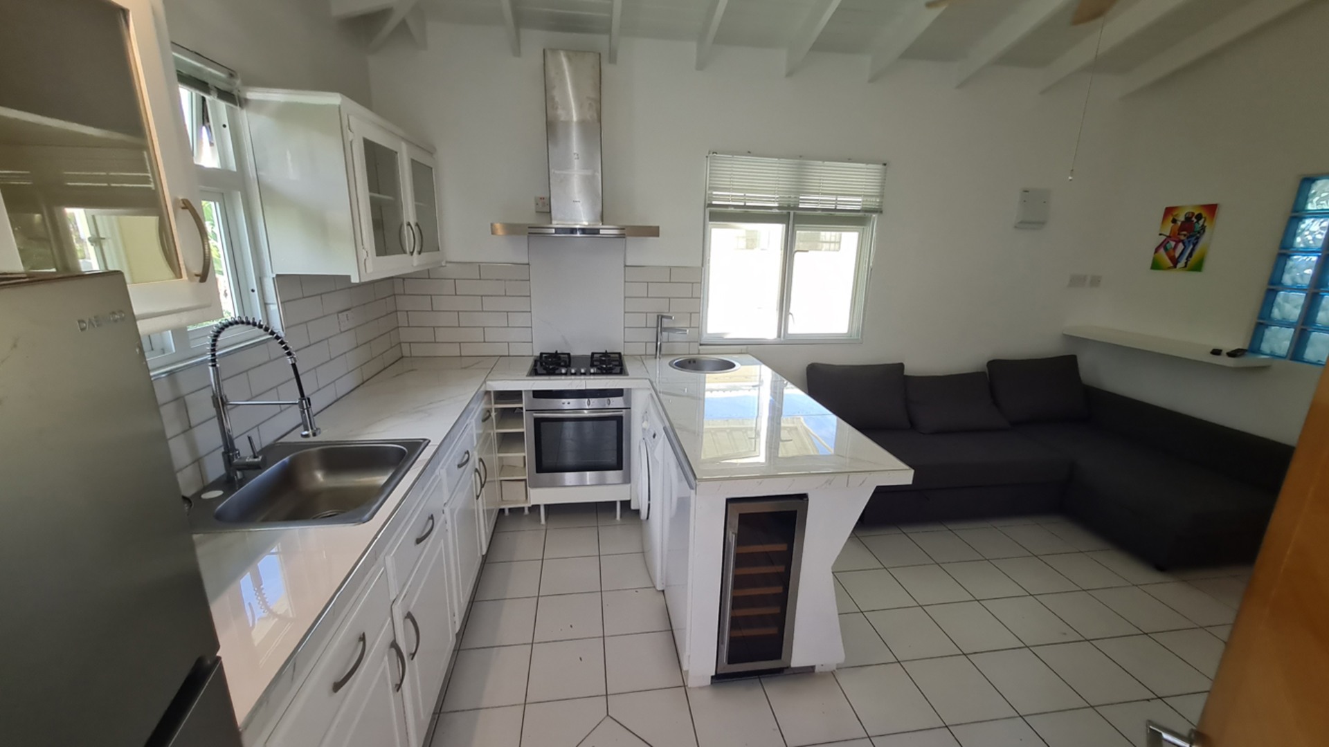 Rodney bay one bed64 st lucia real estate Rodney Bay 1 Bedroom Apartment for rent kitchen