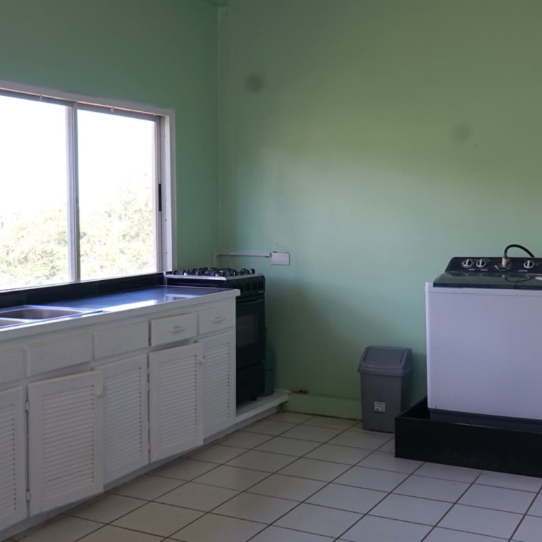 st lucia real estate SUNNY ACRES 2 BED APT.- Castries, St. Lucia for rent washer