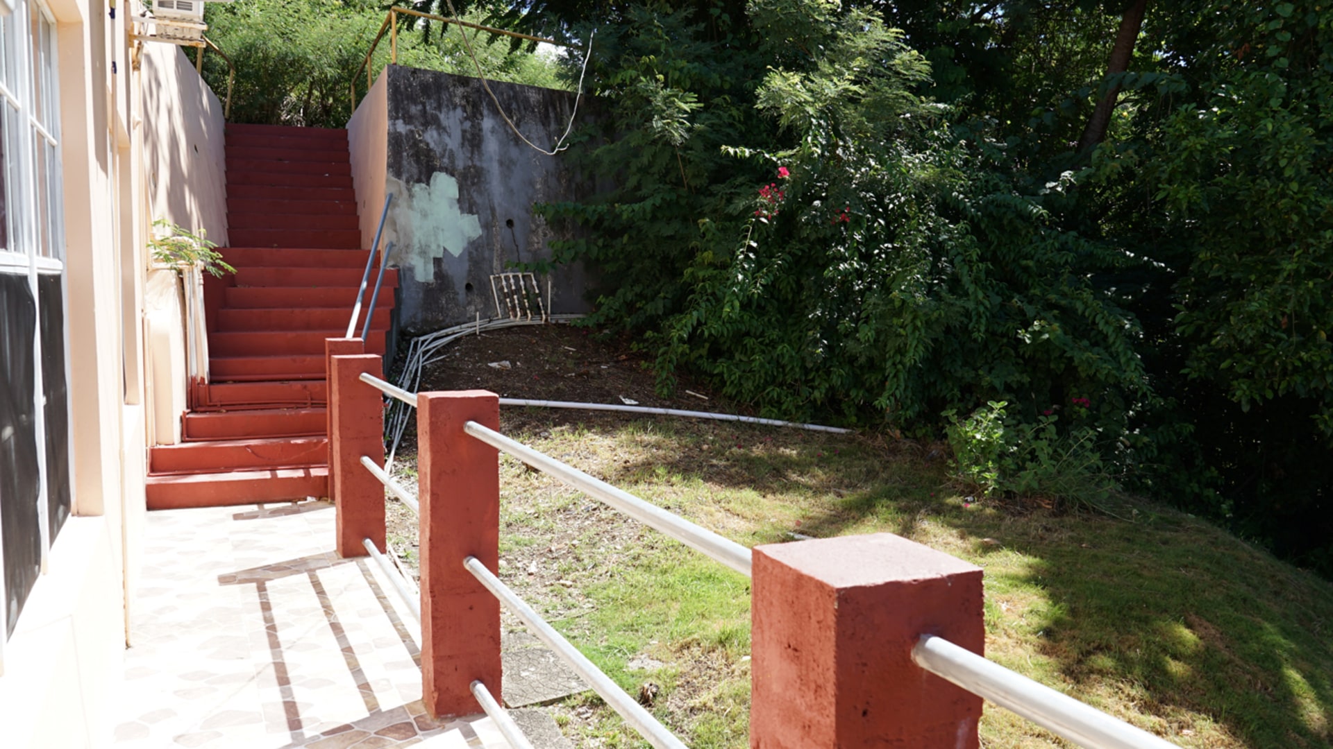 st lucia real estate SUNNY ACRES 2 BED APT.- Castries, St. Lucia for rent railing