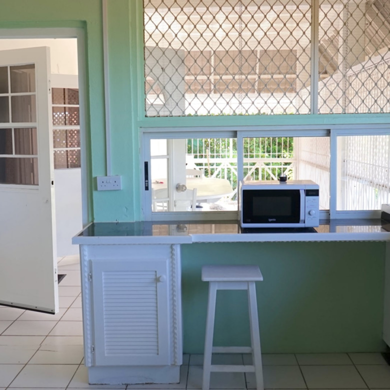 st lucia real estate SUNNY ACRES 2 BED APT.- Castries, St. Lucia for rent microwave