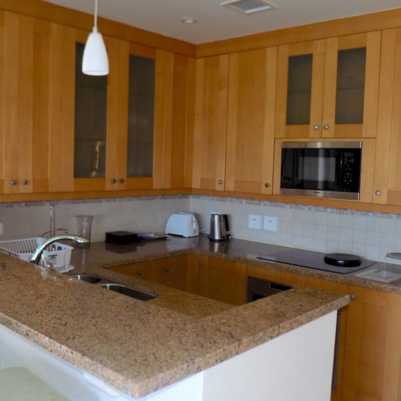 st lucia real estate THE LANDINGS UNIT NO 723- Gros Islet, St. Lucia for rent small kitchen