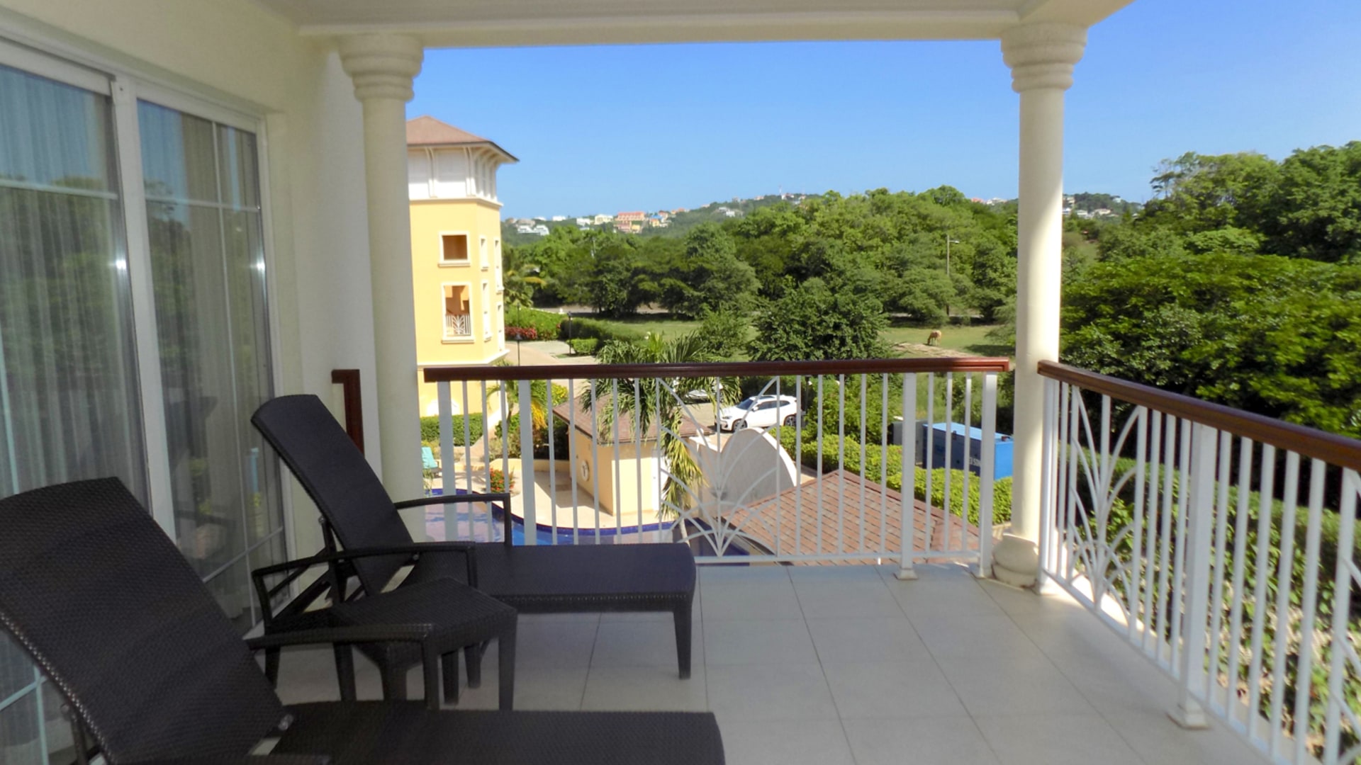 st lucia real estate THE LANDINGS UNIT NO 723- Gros Islet, St. Lucia for rent lounge chairs