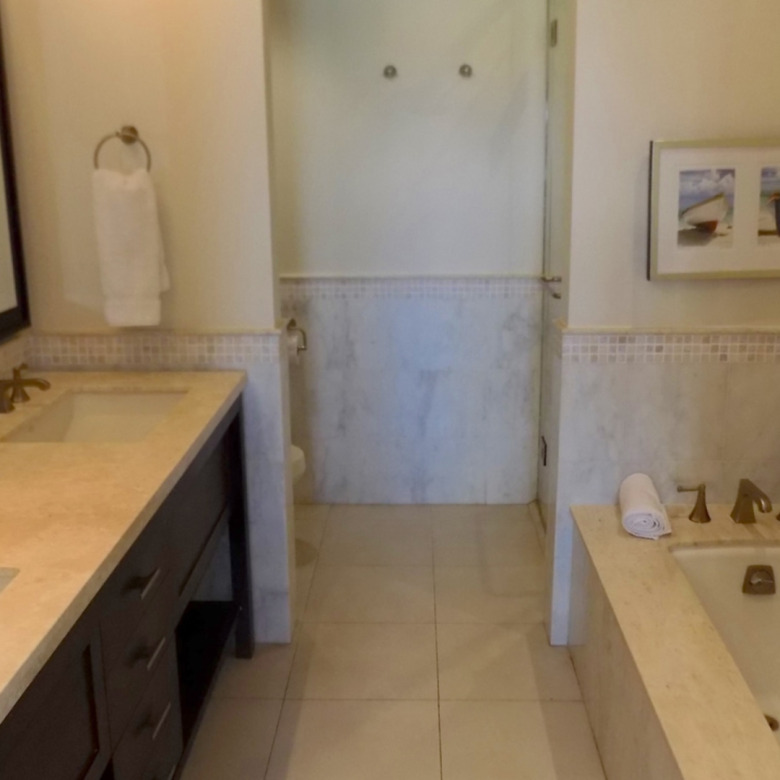 st lucia real estate THE LANDINGS UNIT NO 723- Gros Islet, St. Lucia for rent tub