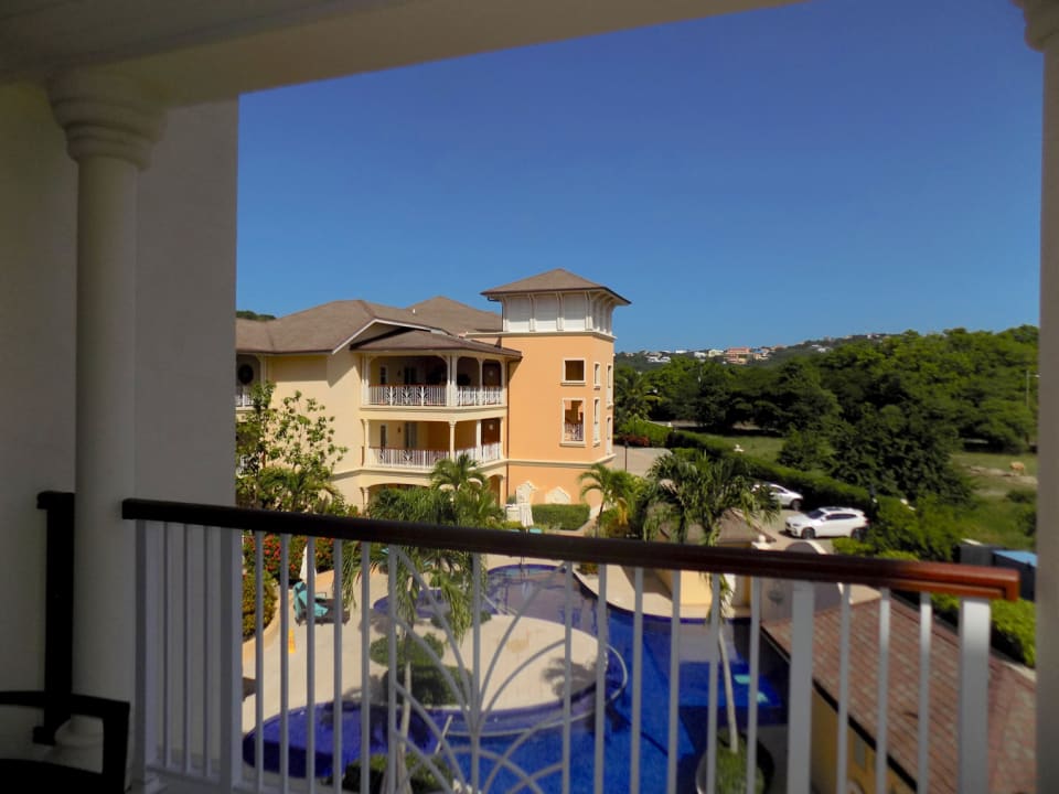 st lucia real estate THE LANDINGS UNIT NO 723- Gros Islet, St. Lucia for rent balcony