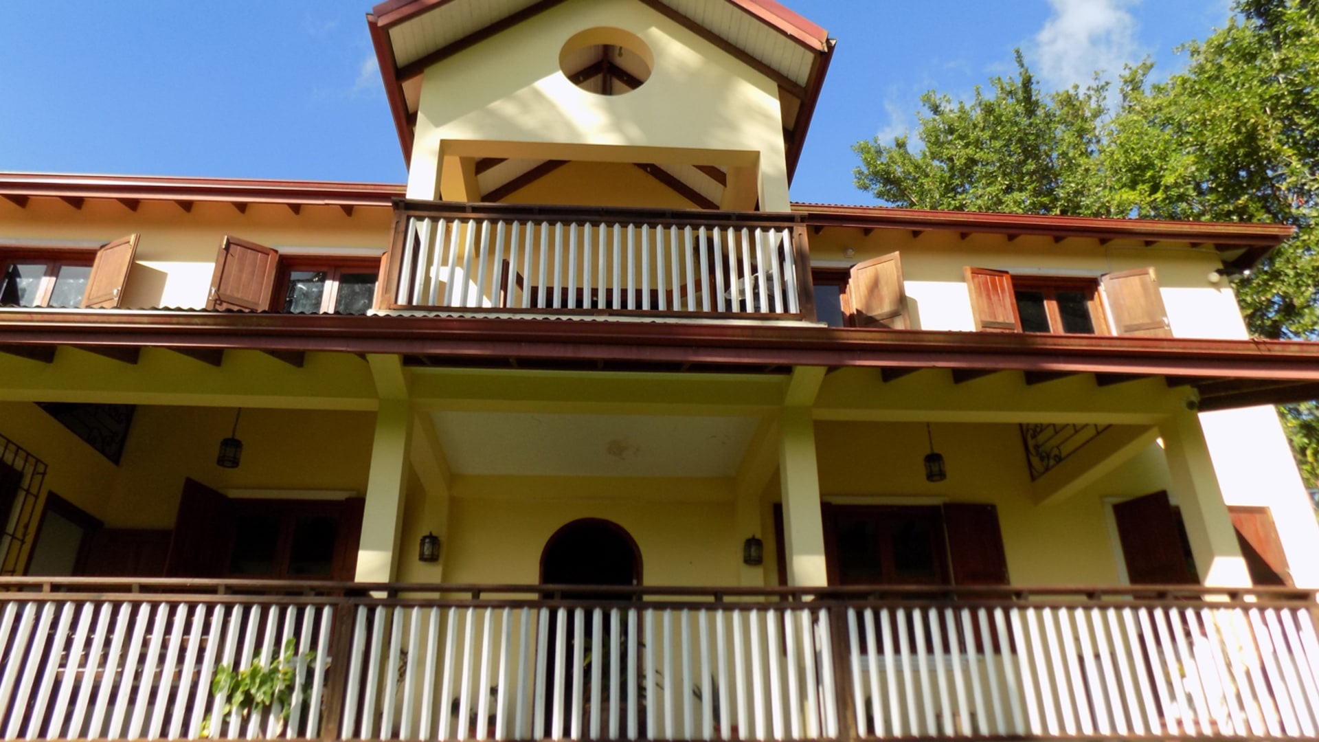 St Lucia real estate : HARBOUR VIEW VILLA FOR RENT front