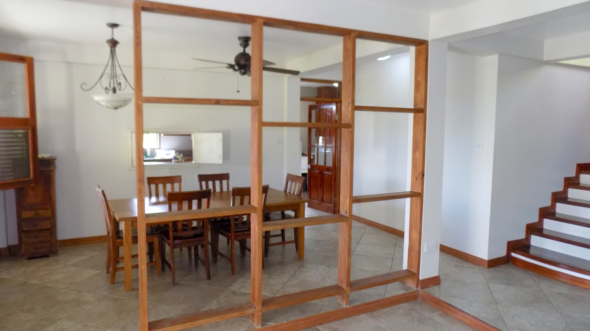 St Lucia real estate : HARBOUR VIEW VILLA FOR RENT steps