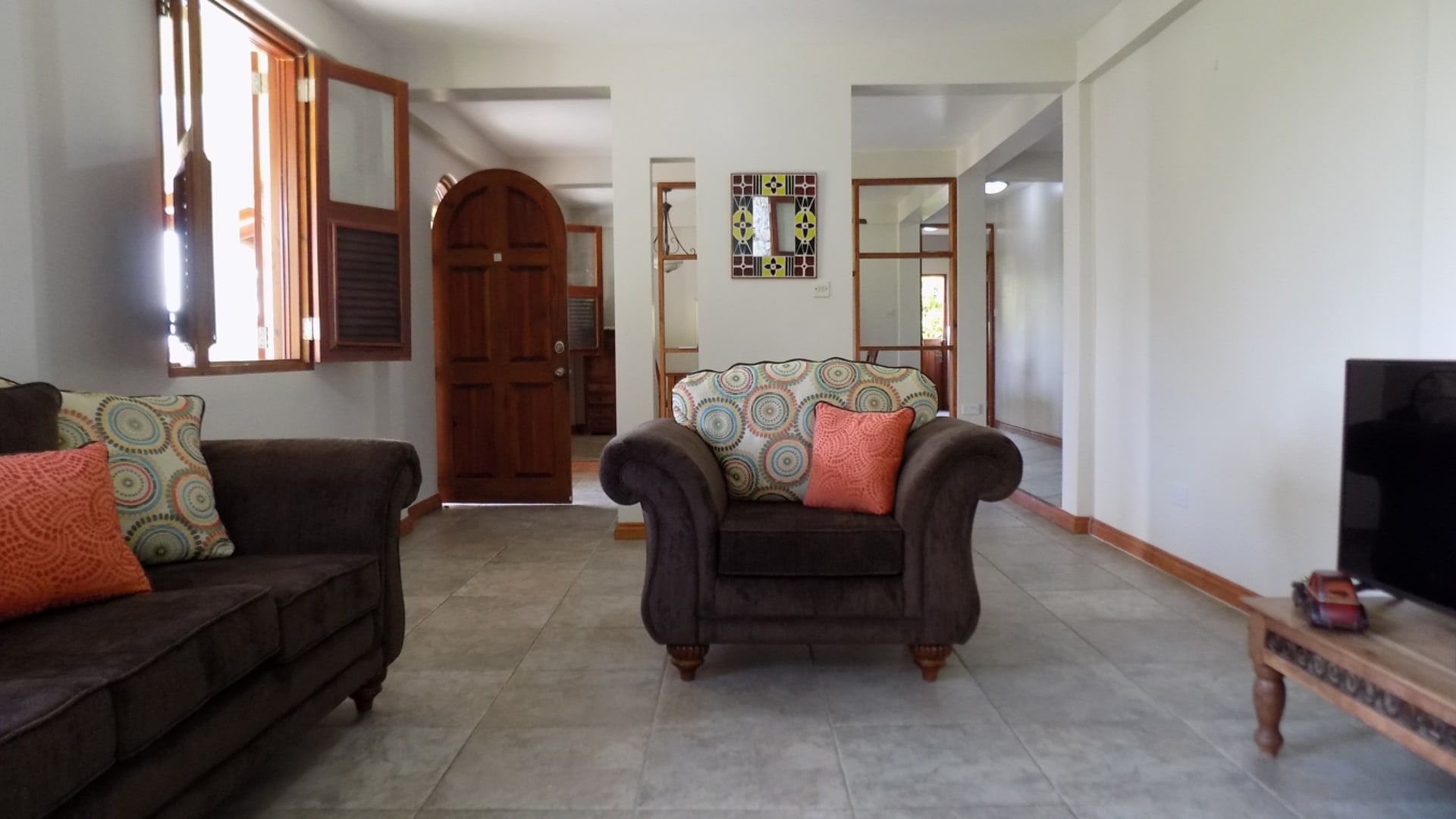 St Lucia real estate : HARBOUR VIEW VILLA FOR RENT living room