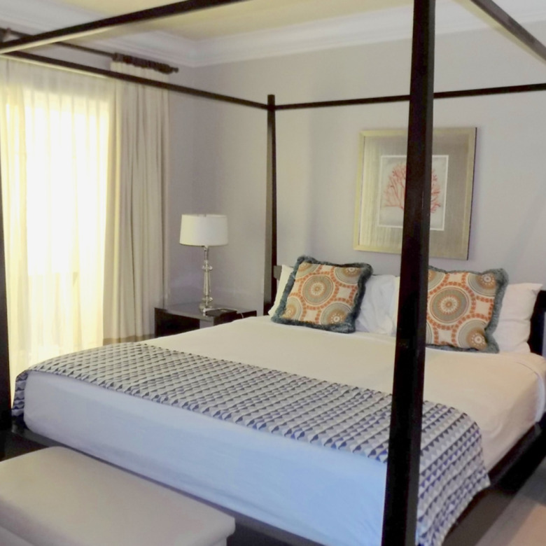 St Lucia real estate LANDINGS UNIT NO 1204 RENTAL for rent four poster