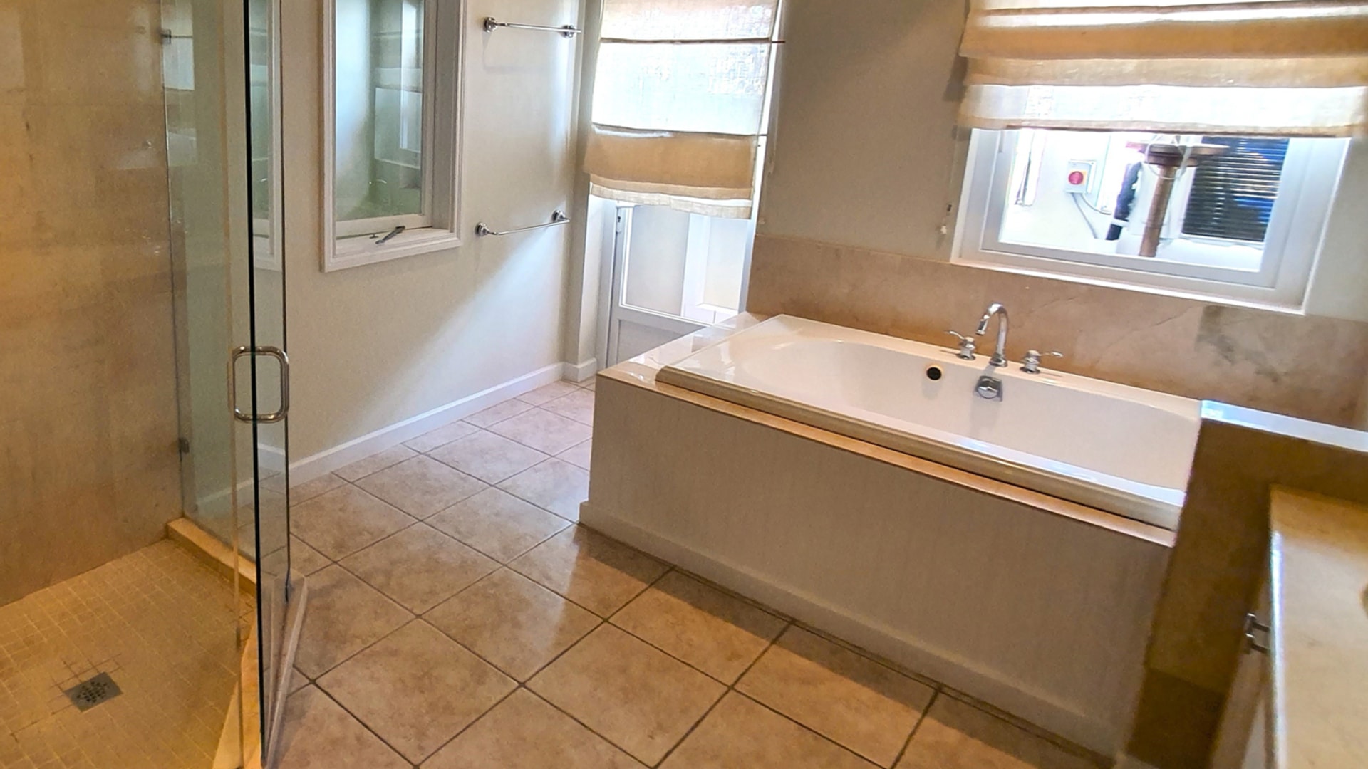 st lucia real estate The Harbour 11 Town House tub