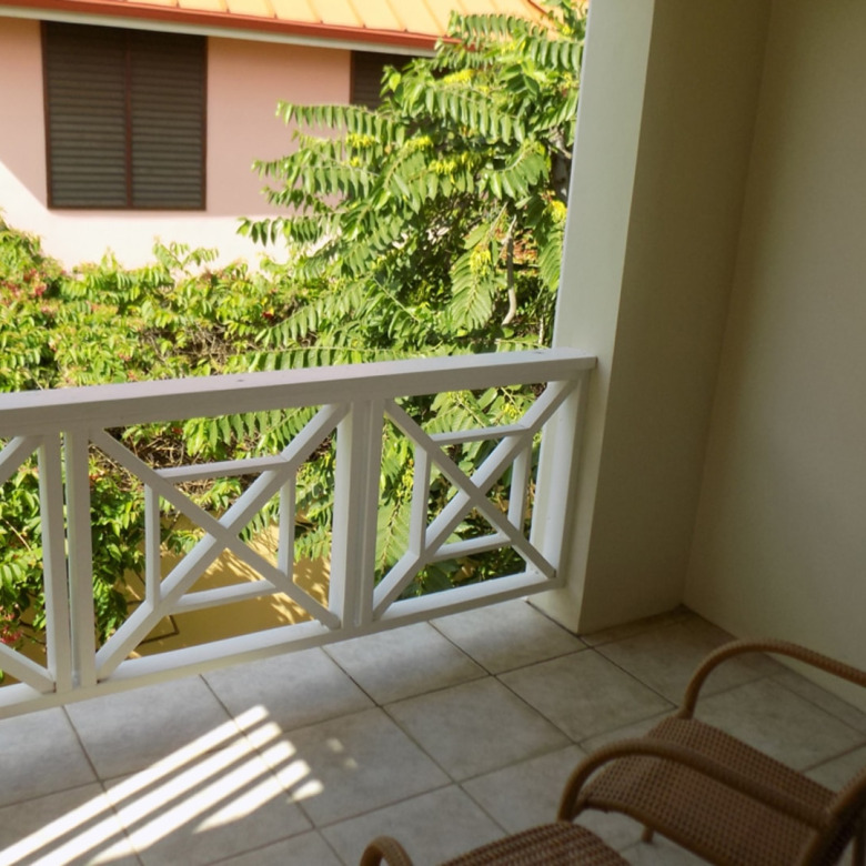 st lucia real estate THE HARBOUR NO.23 FOR RENT balcony