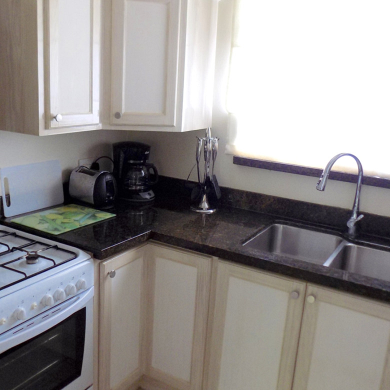 st lucia real estate THE HARBOUR NO.23 FOR RENT stove