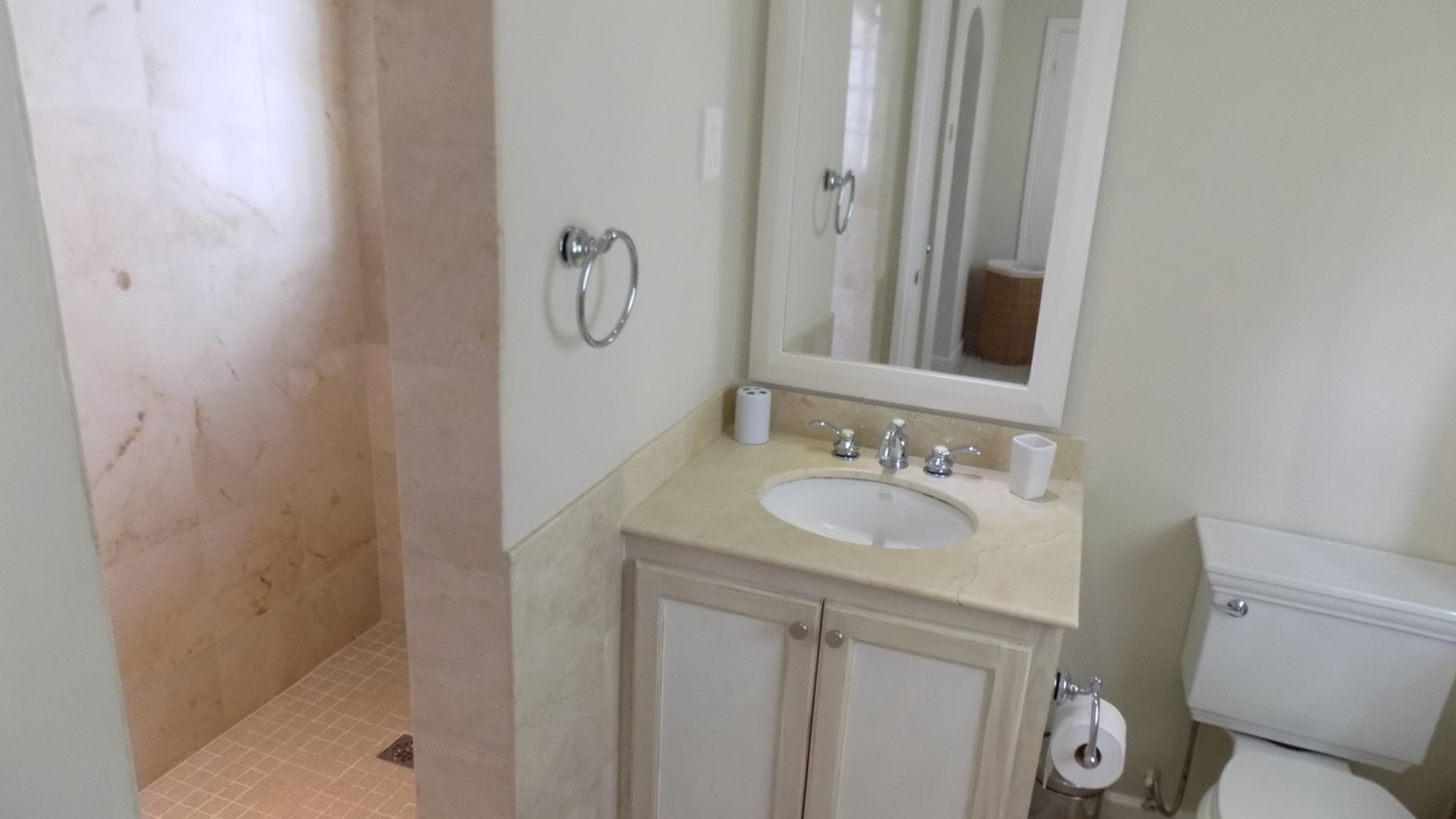 st lucia real estate THE HARBOUR NO.23 FOR RENT sink