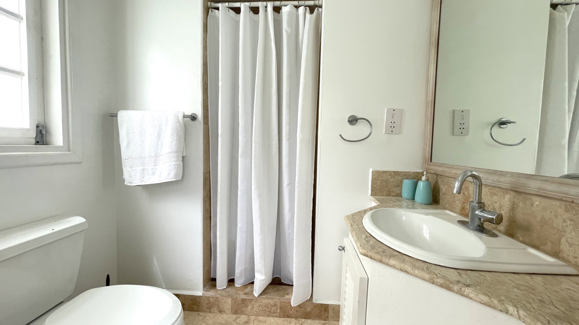 St Lucia real estate VILLAS ON THE GREEN 2 For Rent master bath
