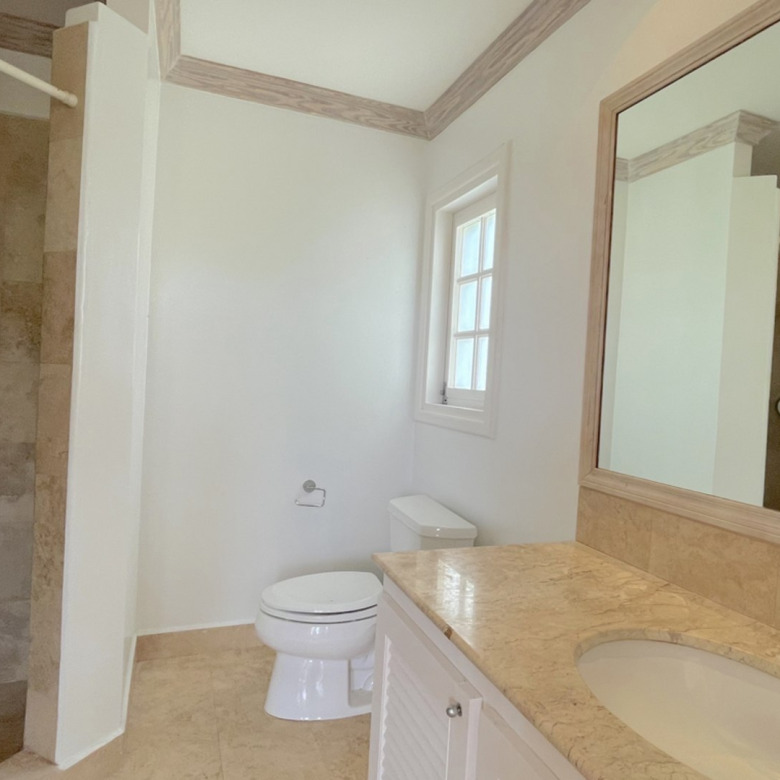 St Lucia real estate VILLAS ON THE GREEN 2 For Rent master toiet