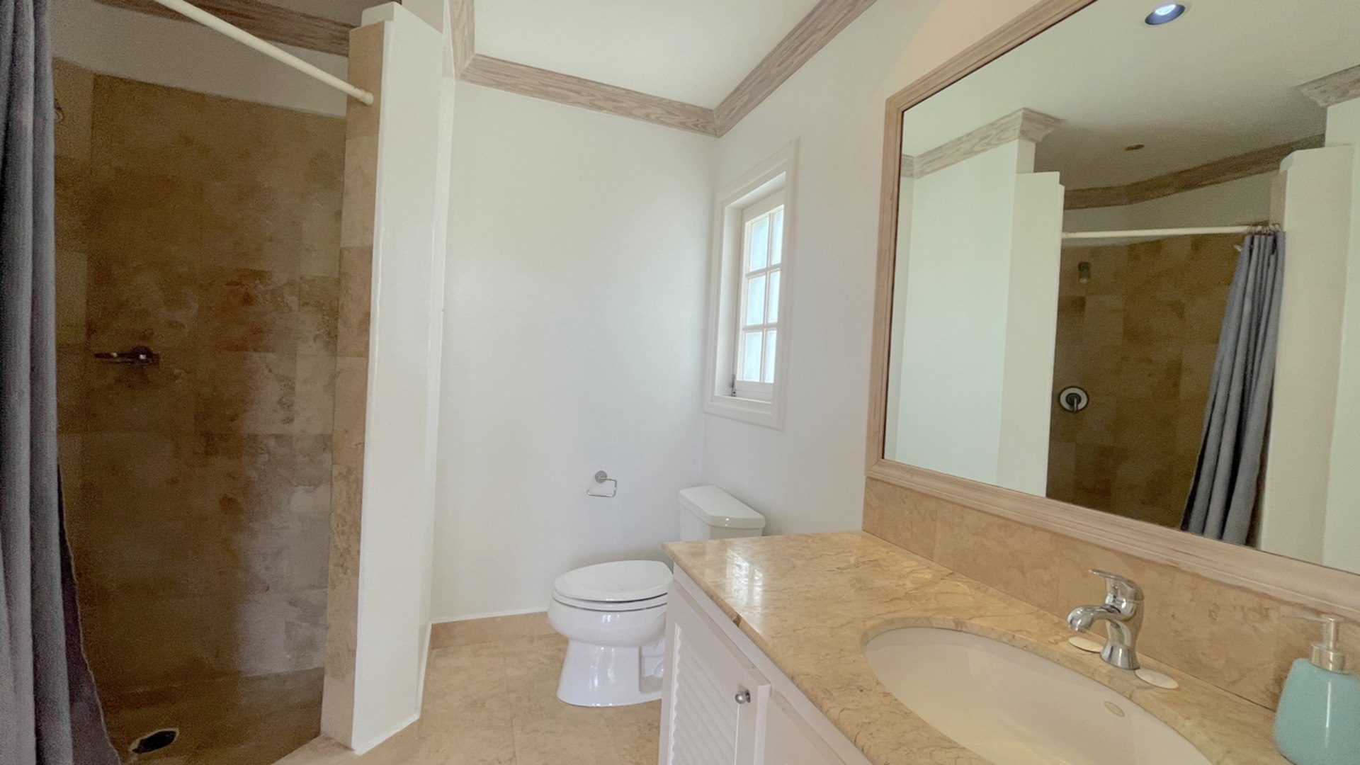 St Lucia real estate VILLAS ON THE GREEN 2 For Rent master toiet