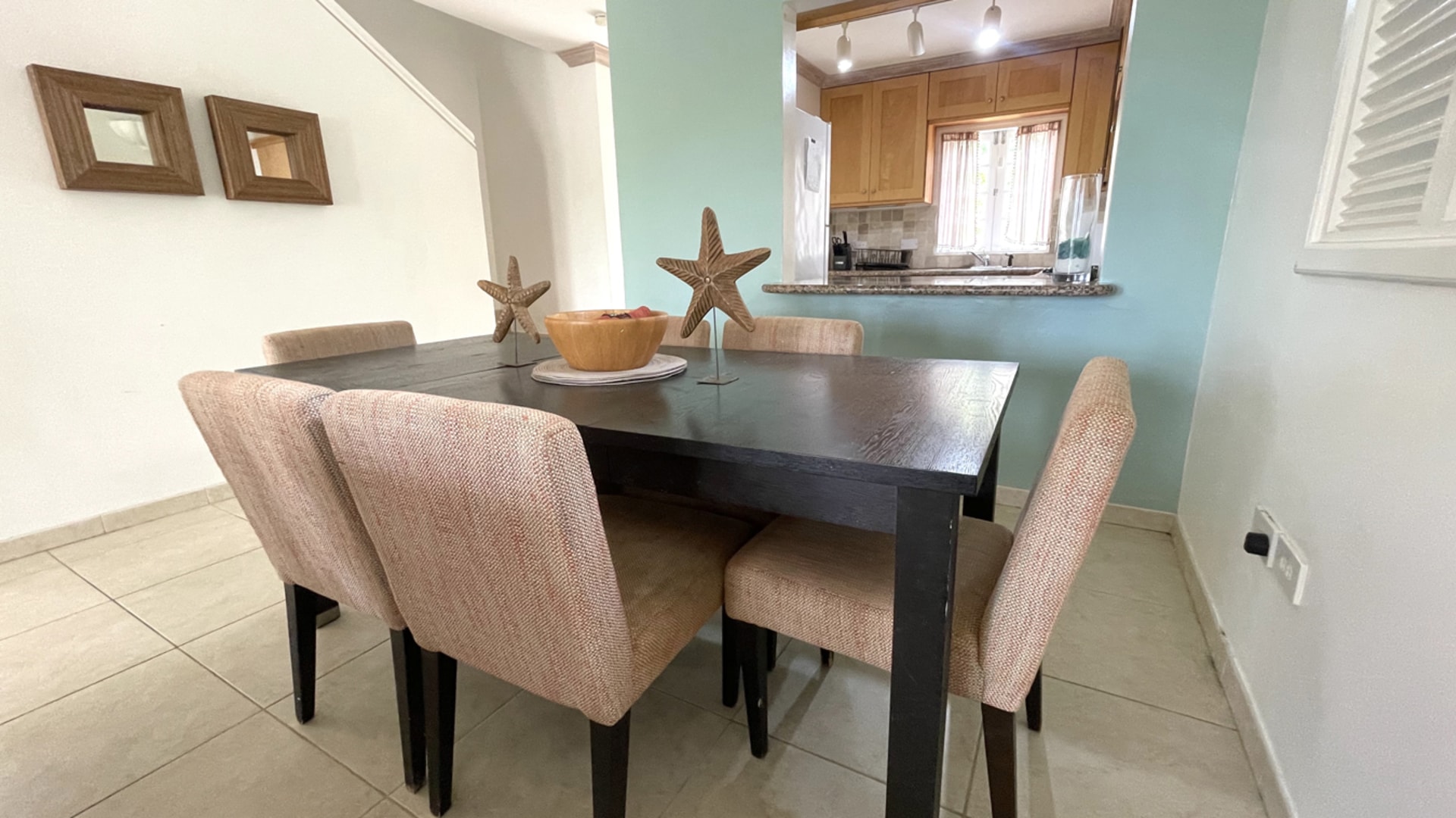 St Lucia real estate VILLAS ON THE GREEN 2 For Rent table