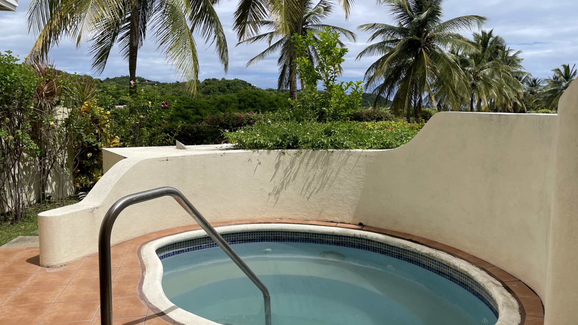 St Lucia real estate VILLAS ON THE GREEN 2 For Rent pool