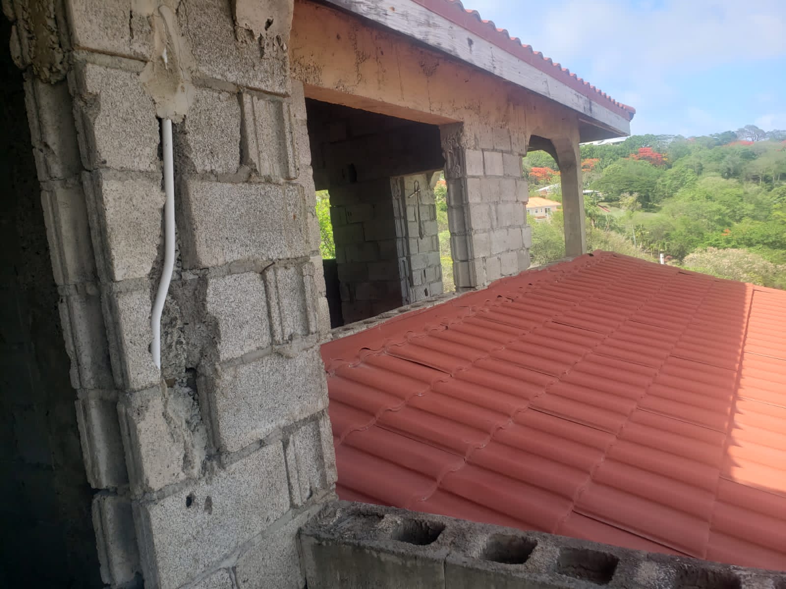 1036d775-d413-4d14-a360-0a932eecfc72 Unfinished Villa For Sale in Cap Estate st lucia roof