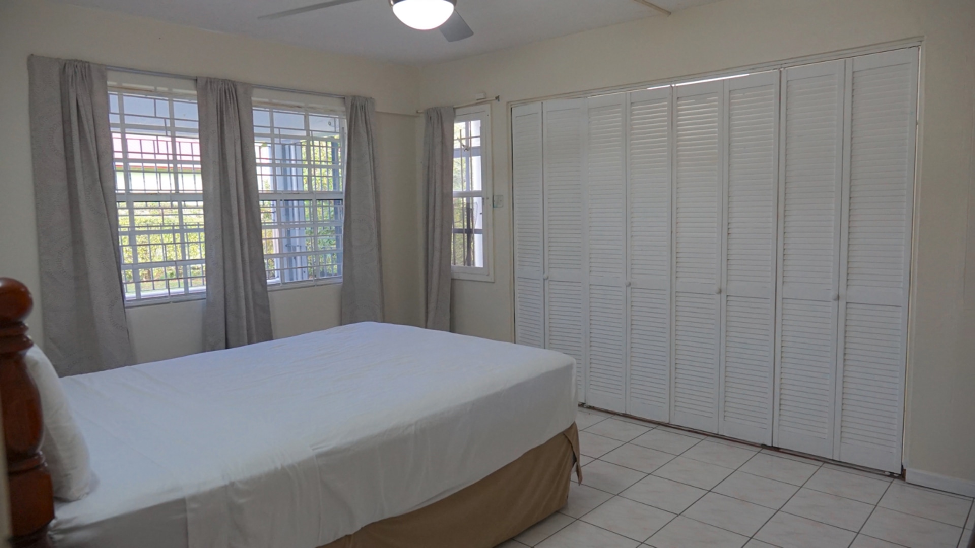 4 Bed House For Sale In Rodney Bay bed