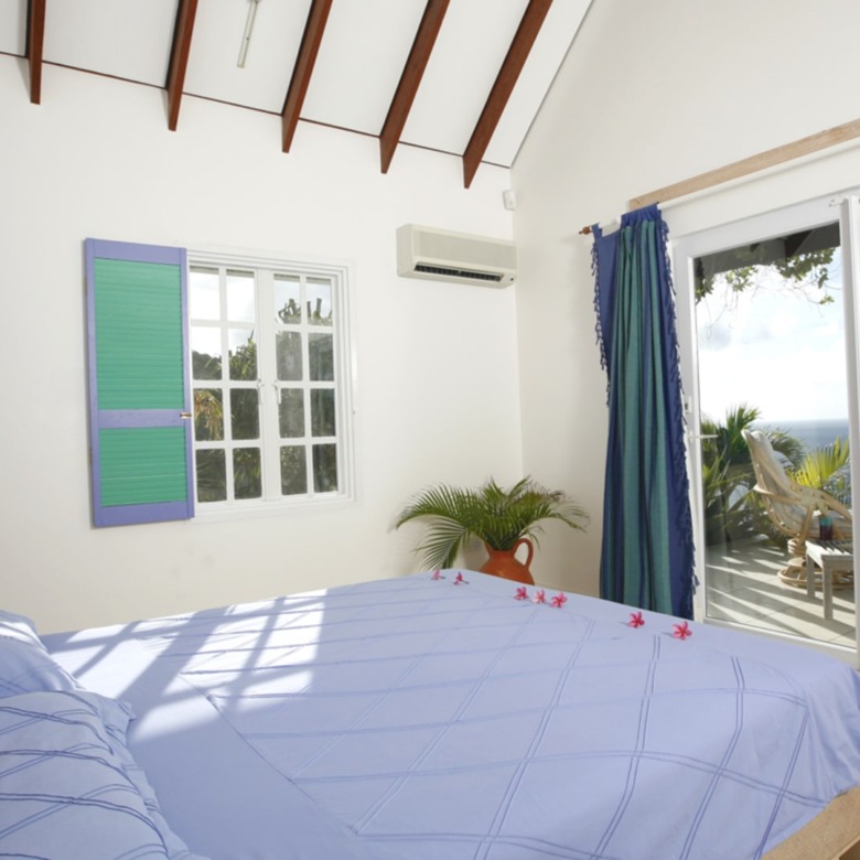 Luxury Villa For Sale In Cap Estate st lucia RUDDER ROCK VILLA single bed