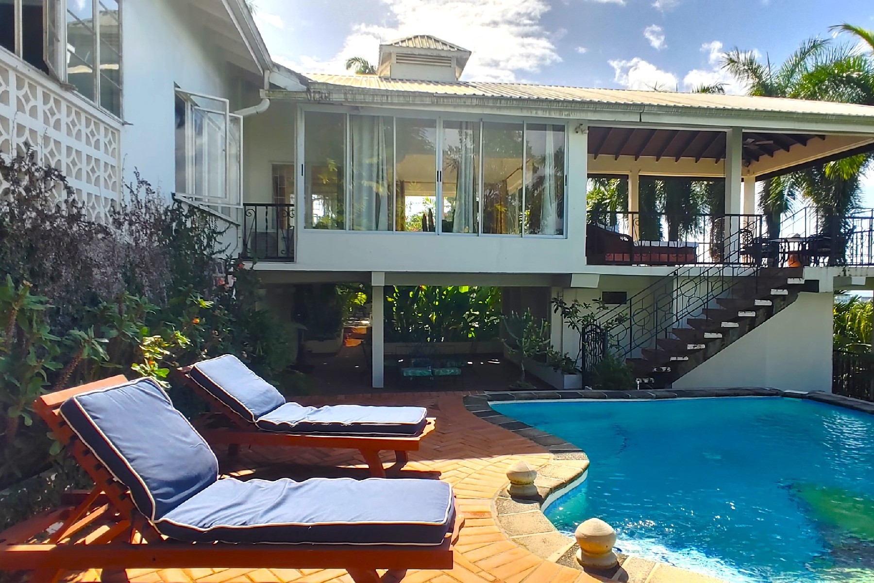 Luxury House For Sale in St Lucia with Beach View
