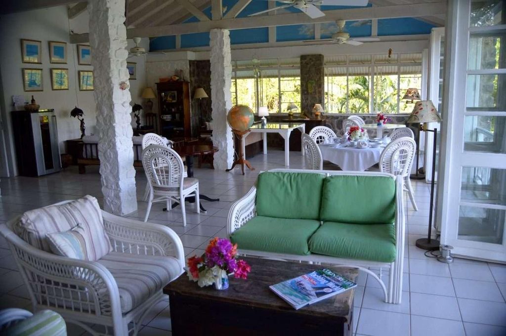 Mango Beach st lucia real estate marigot for sale sitting room