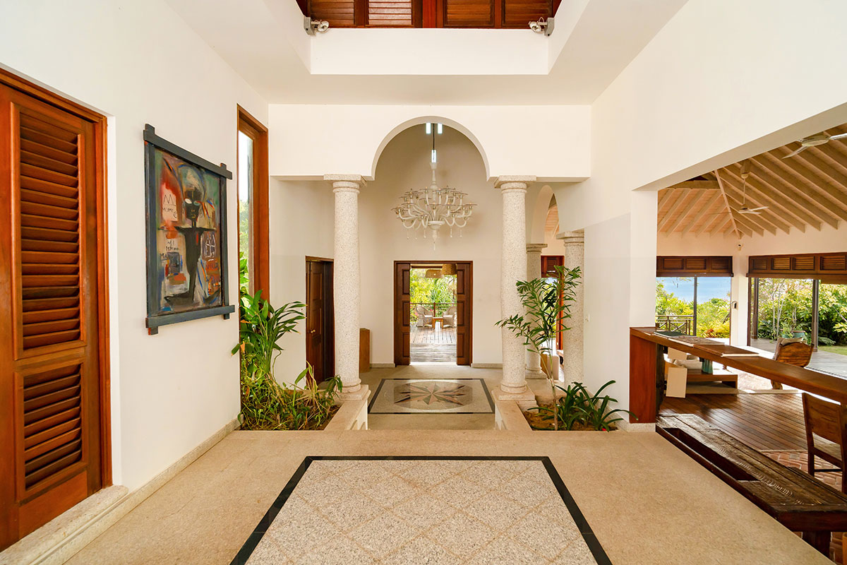 Villa susanna for sale and auction on May 14 marigot