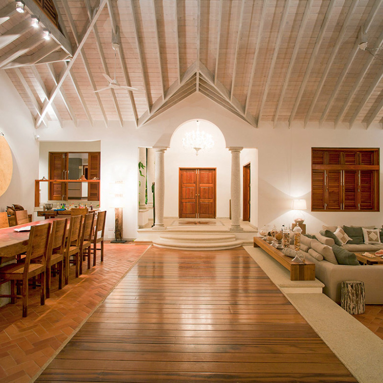 Villa susanna for sale and auction on May 14 dinning