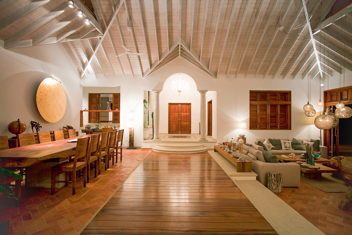 Villa susanna for sale and auction on May 14 dinning