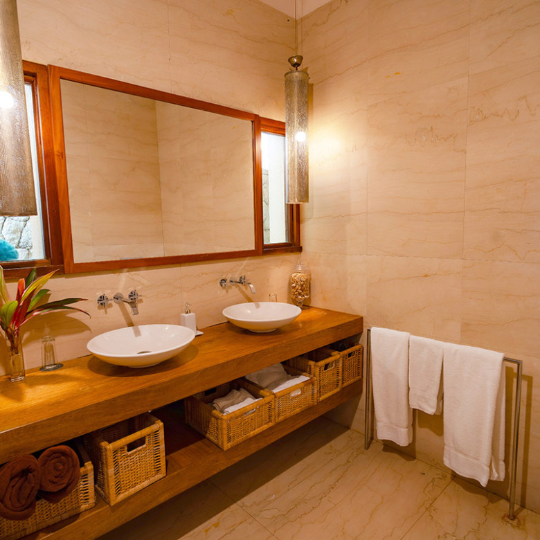Villa susanna for sale and auction on May 14 double bath