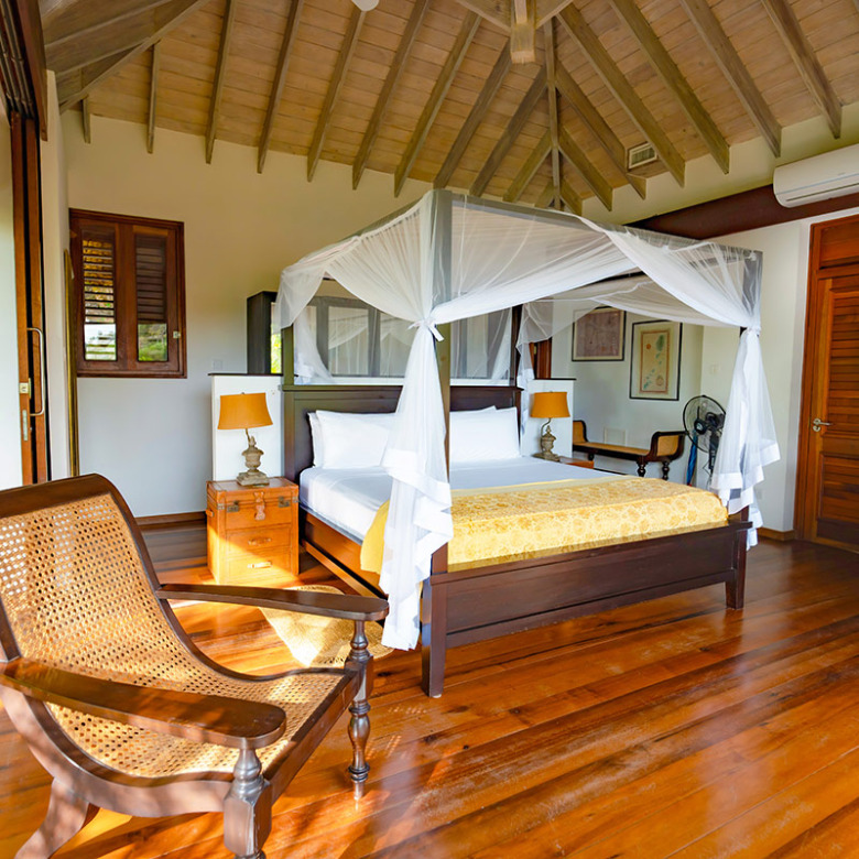 Villa susanna for sale and auction on May 14 single bed