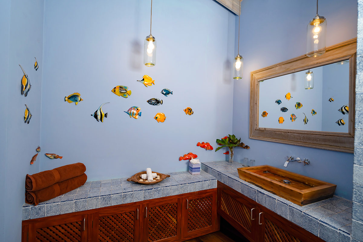 Villa susanna for sale and auction on May 14 bathroom