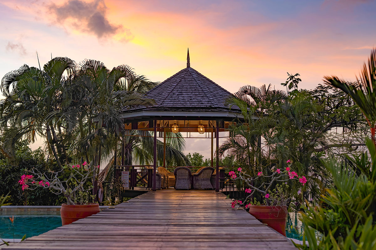 Villa susanna for sale and auction on May 14 st lucia