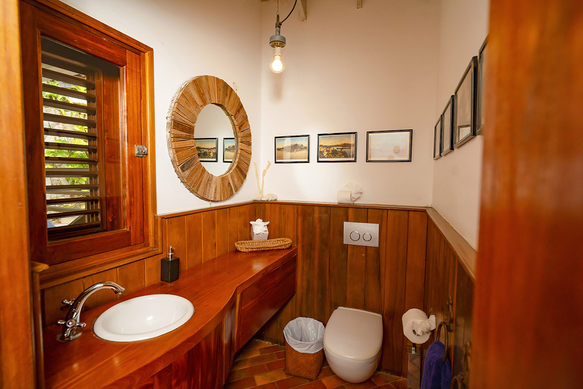 Villa susanna for sale and auction on May 14 bath
