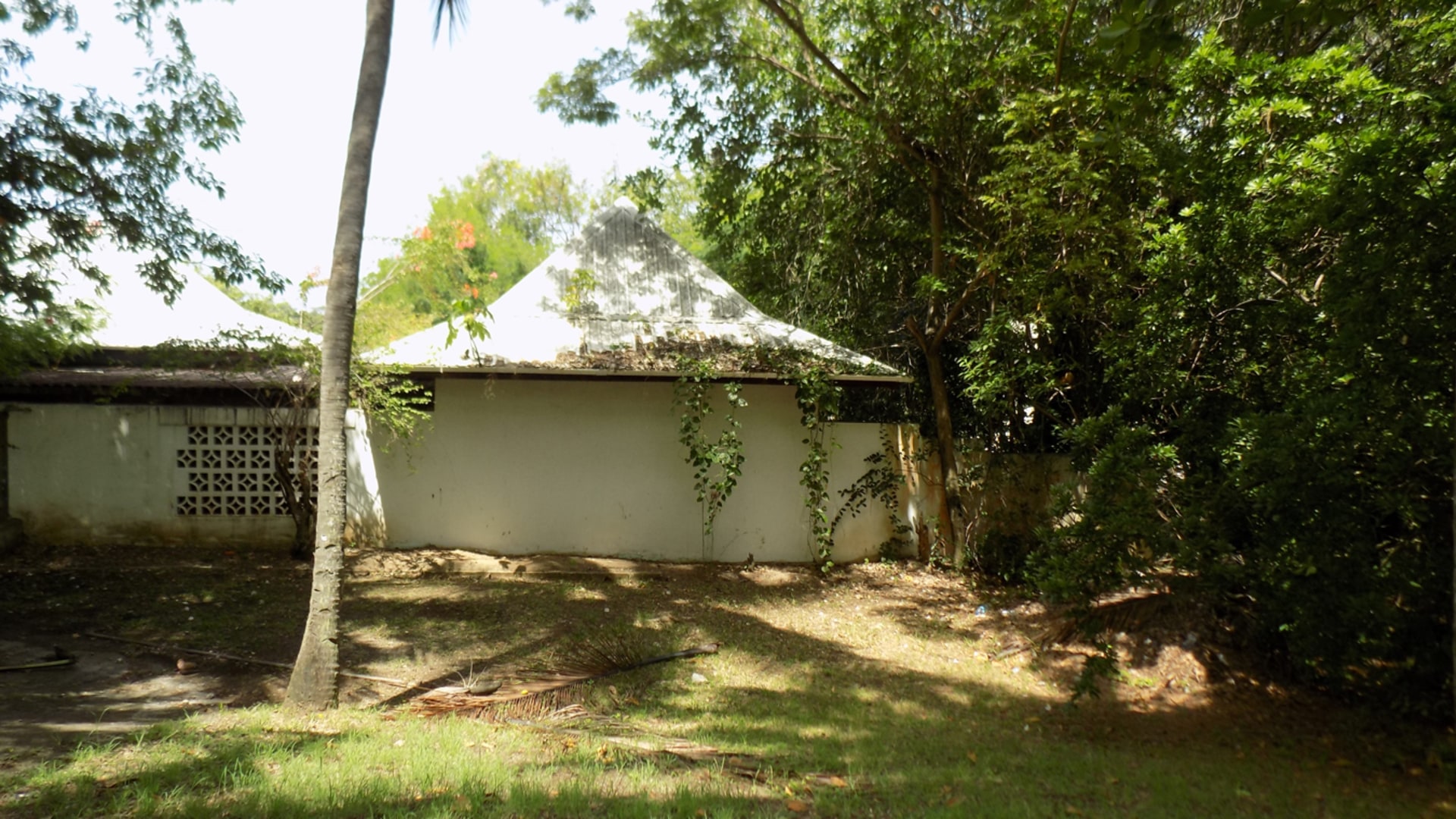 Beach Front Land For Sale At Becune Pointe Cap Estate St Lucia building