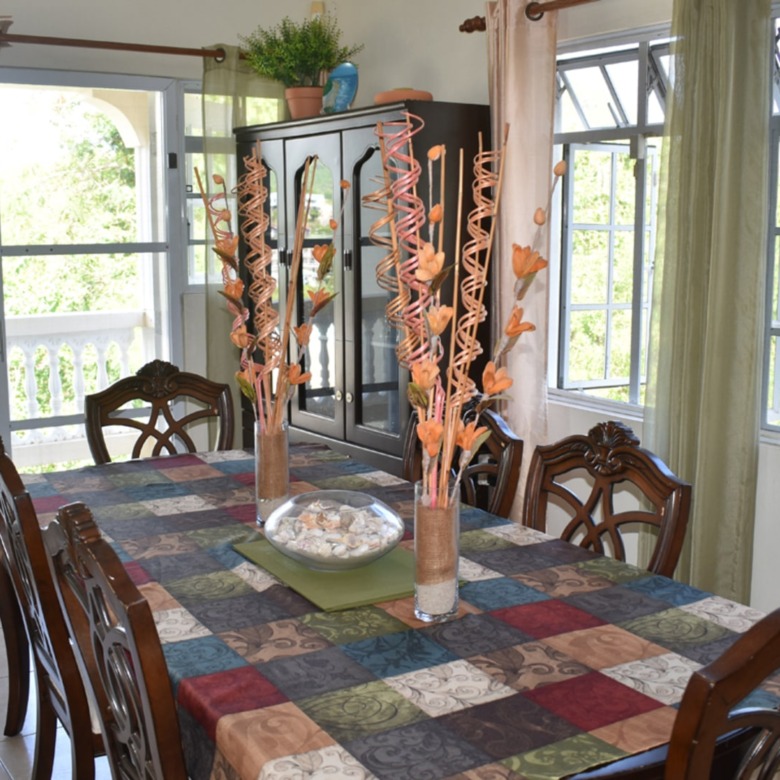 St lucia real estate zillow table