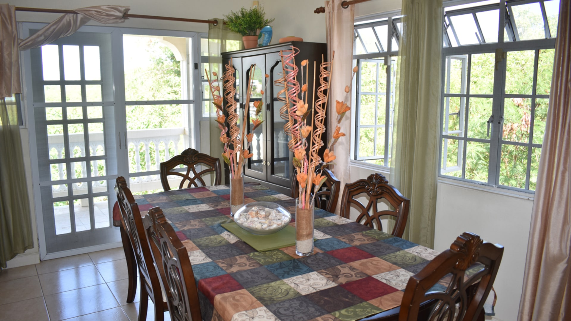 St lucia real estate zillow table