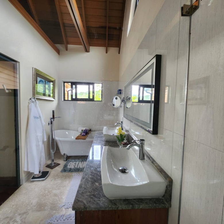 La Belle Maison St Lucia real Estate bathroom