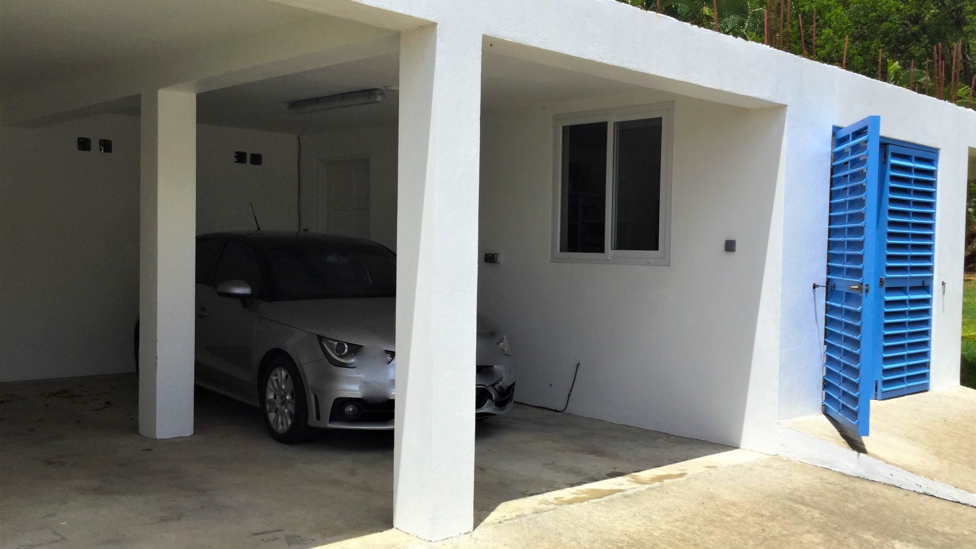 house for sale in st lucia monchy11 St Lucia real estate :House For Sale In St Lucia Monchy carport