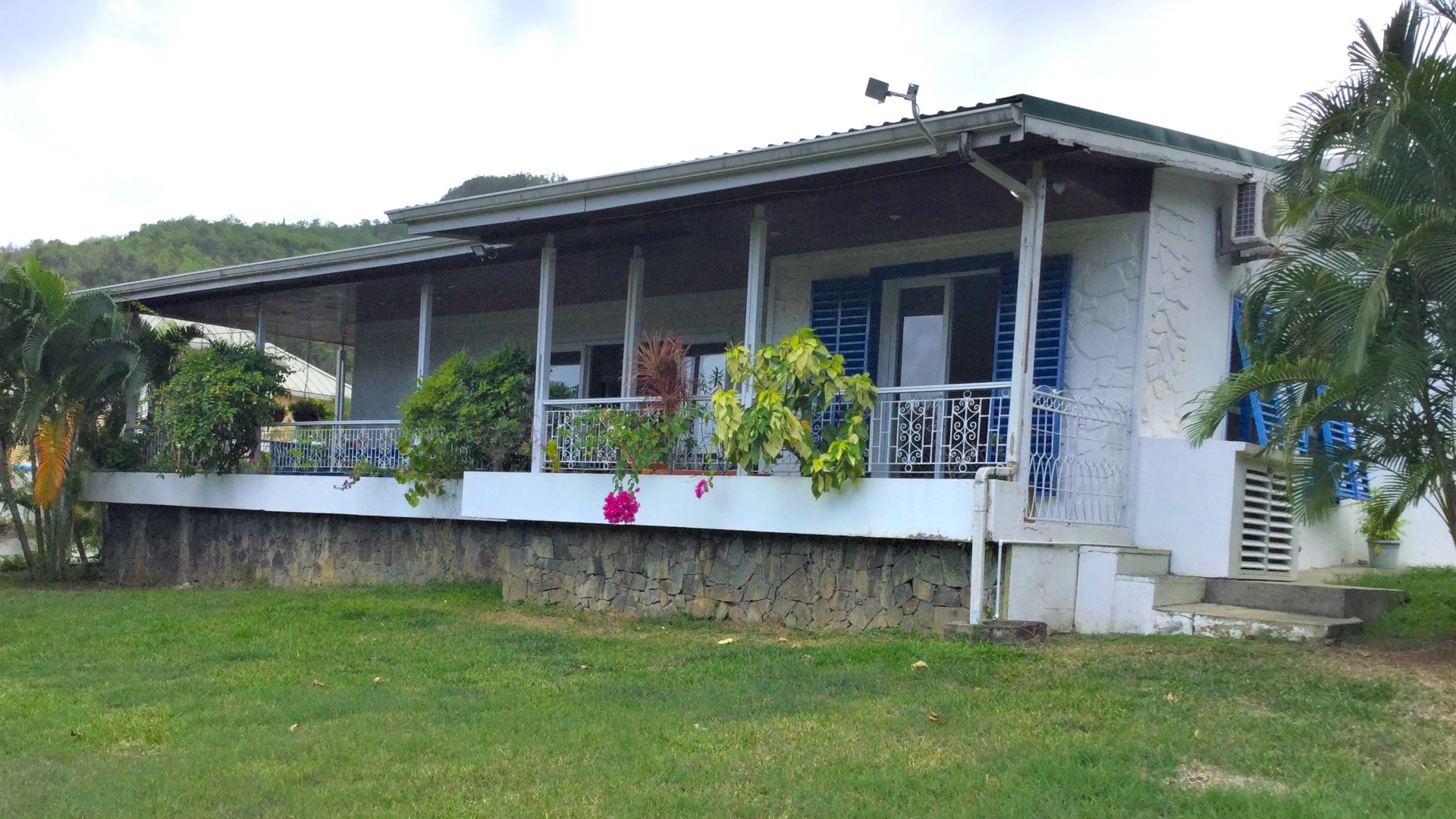 house for sale in st lucia monchy12 St Lucia real estate :House For Sale In St Lucia Monchy yard