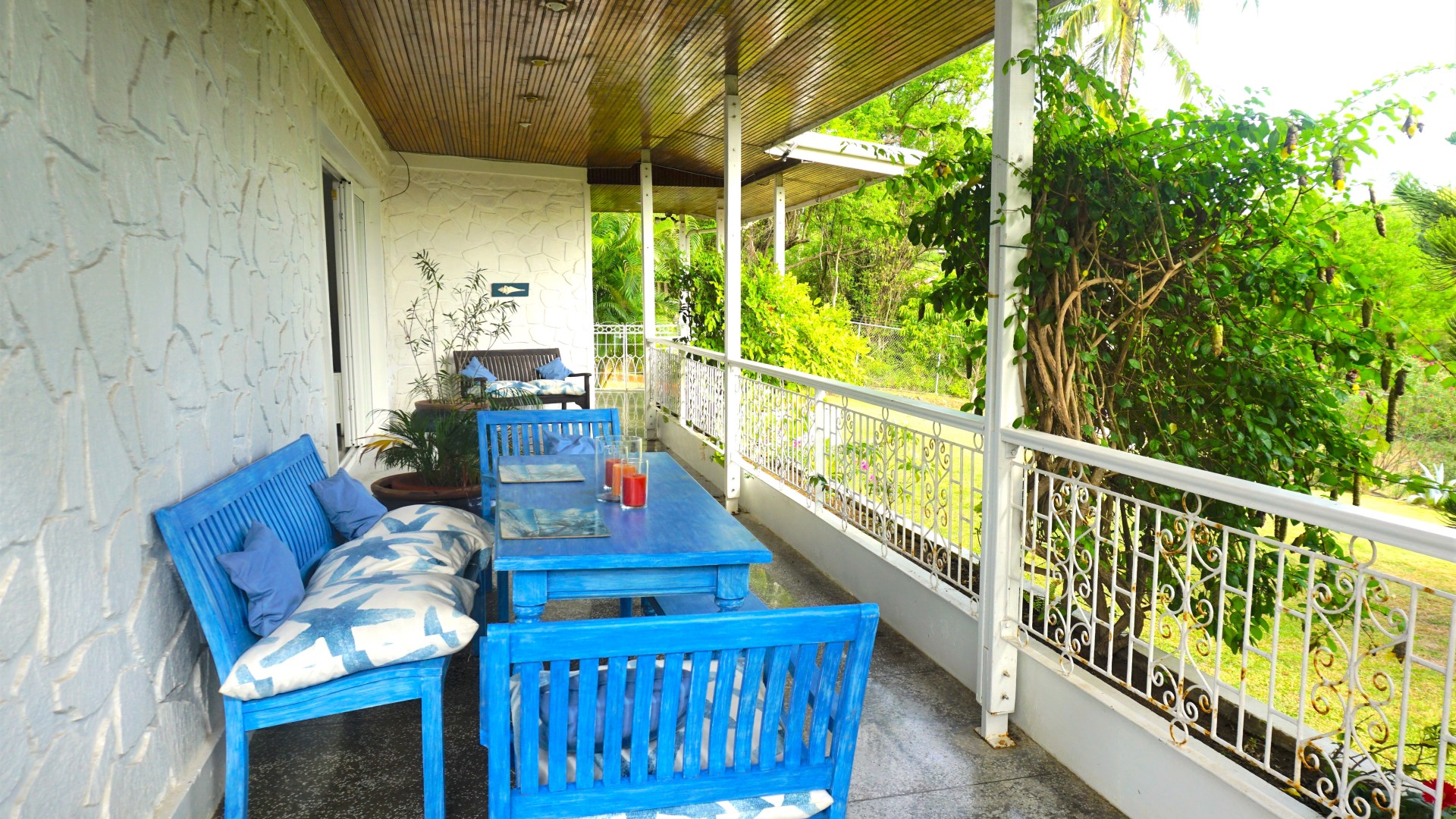 house for sale in st lucia monchy4 St Lucia real estate :House For Sale In St Lucia Monchy balcony