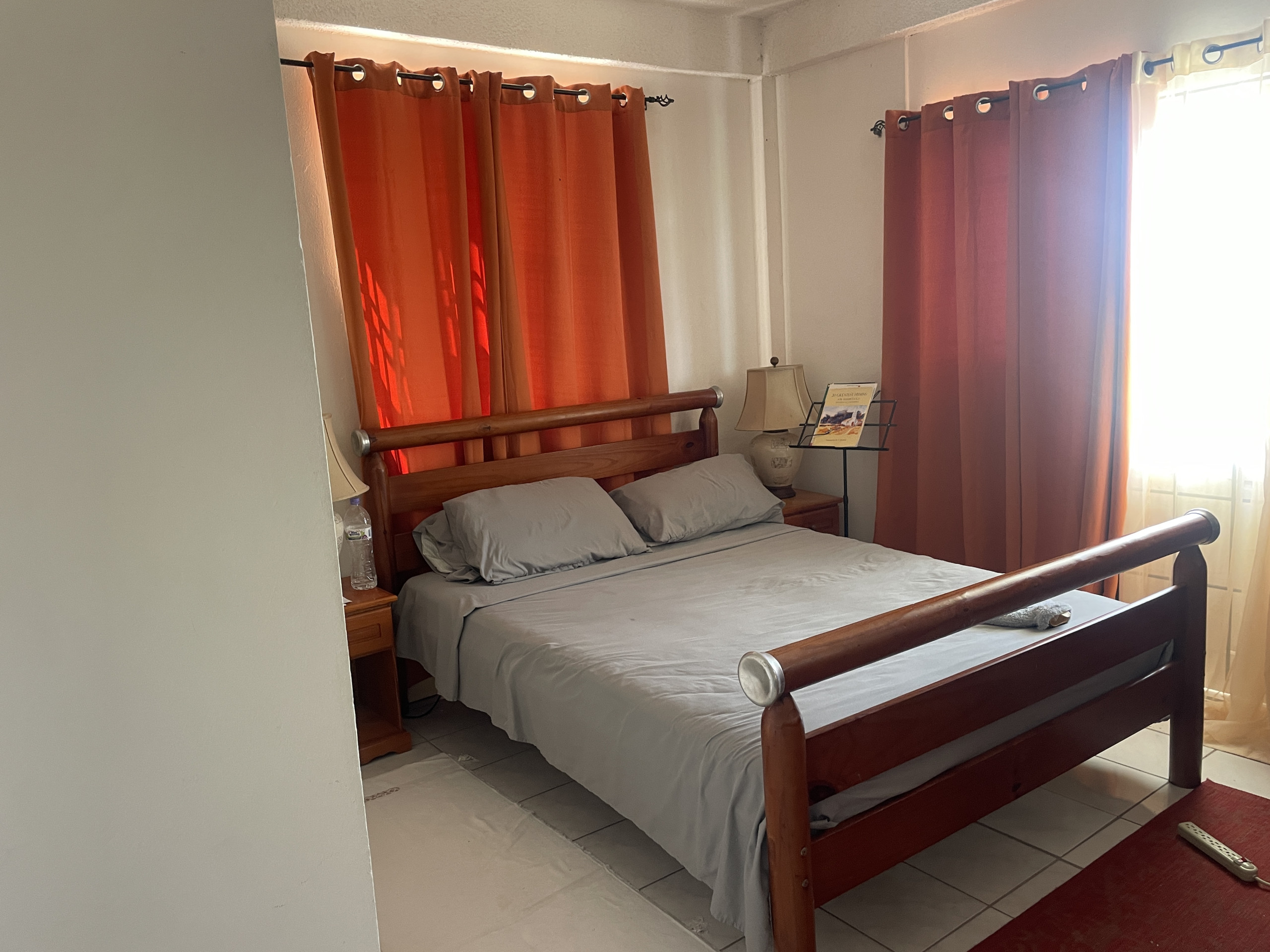St Lucia real estate : apartment for rent in marisule double bed