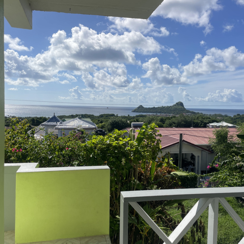 St Lucia real estate : apartment for rent in marisule kitchen view