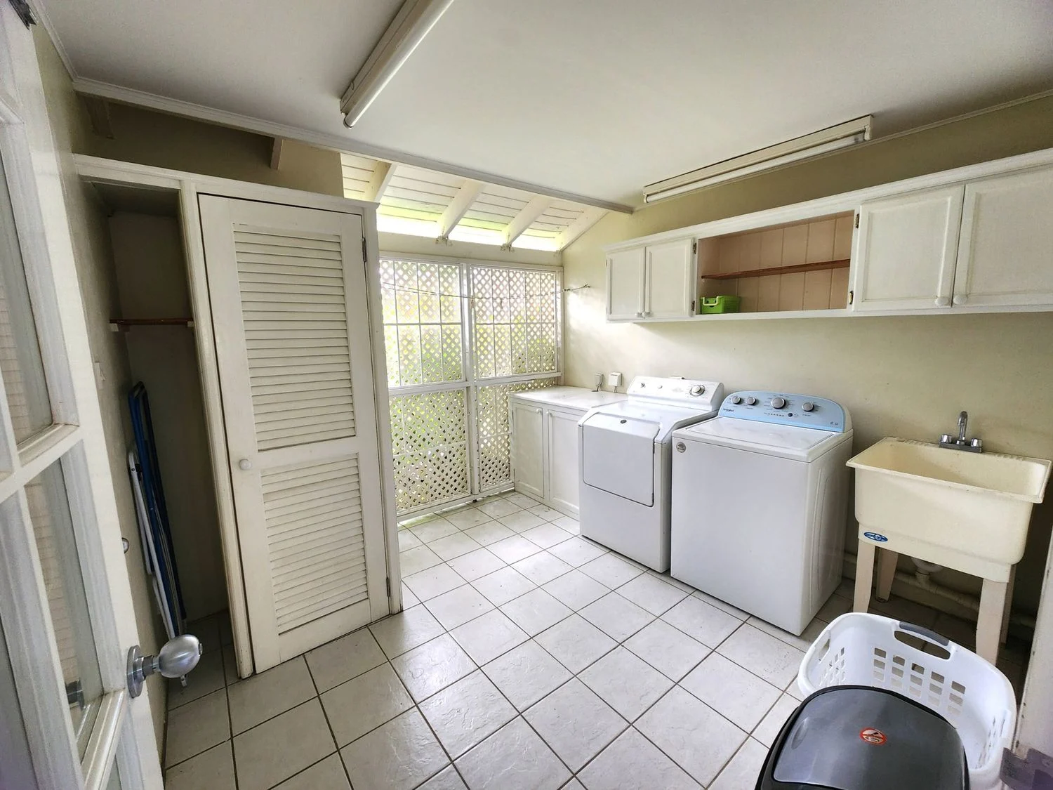 Bay view villa 23 st lucia real estate bay view condo for sale laundary