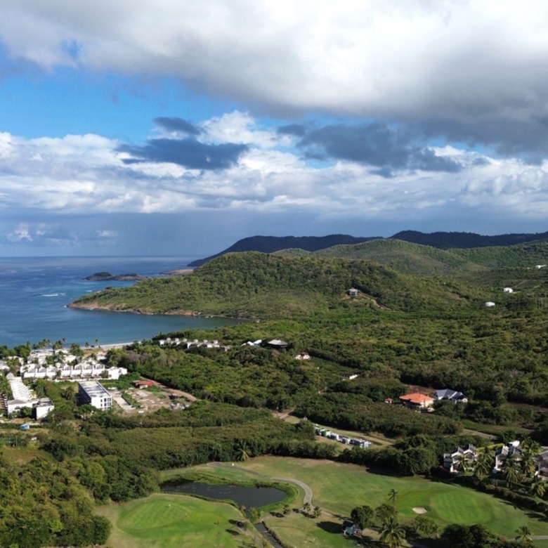 Land For Sale in St Lucia With Golf Course View ca en bas view