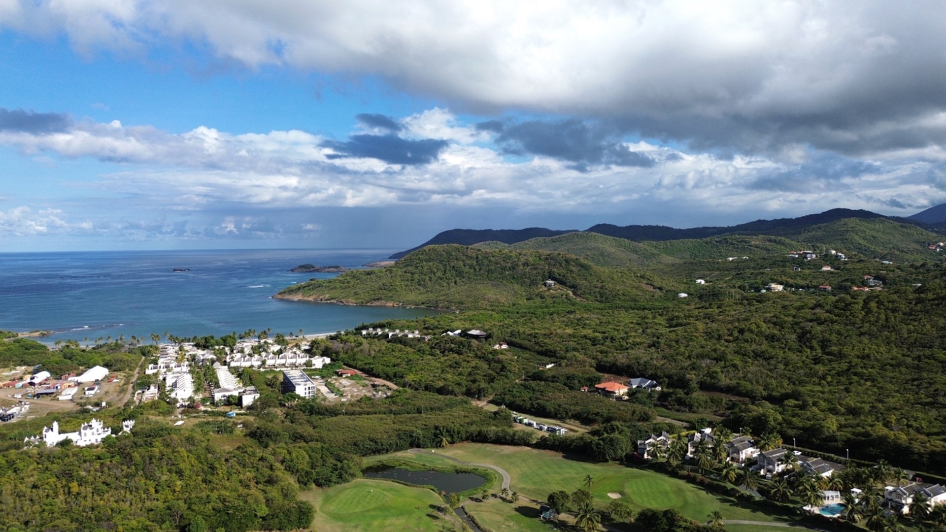 Land For Sale in St Lucia With Golf Course View ca en bas view