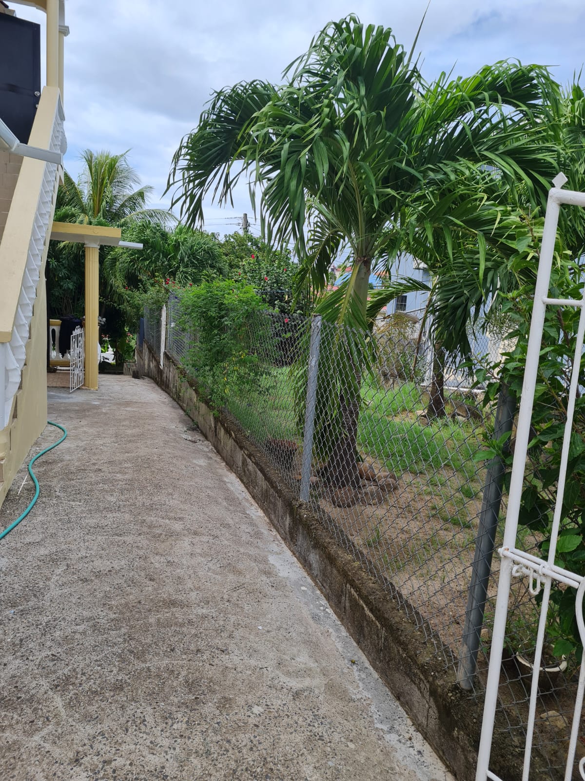 Three Houses in One, Perfect for Living and Investment in Viesux Fort side walk